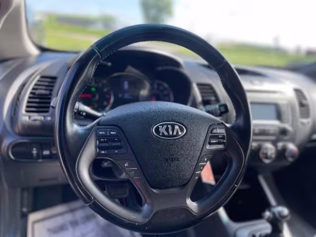 2016 Kia Forte - KNAFX4A84G5549549 - Image #10